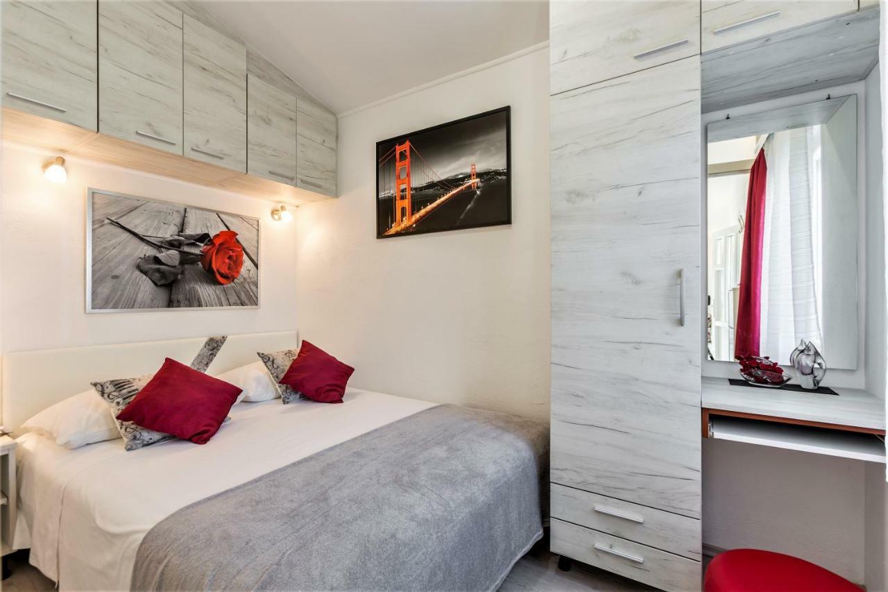 Apartment Taja, Cijela Kuca I Vrt Samo Za Vas 斯普利特 外观 照片